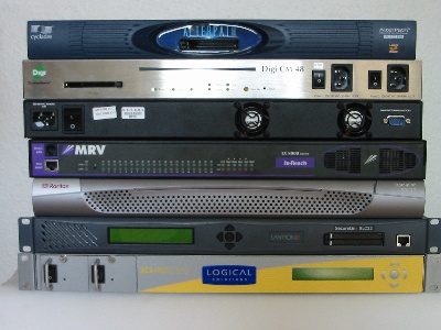 Konsolenserver Vorderansicht, Cyclades Alterpath, Digi CM, Avocent CCM, MRV In-Reach, Raritan Dominion SX, Lantronix SLC, Logical SCS